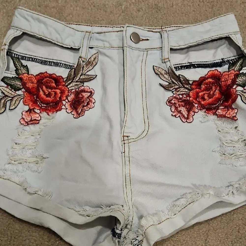 The Kript Embroidered Denim Shorts – Floral Cut-Out, Small - Picture 2 of 6